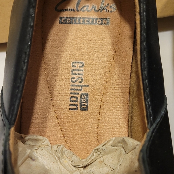 Shoes - Picture 6 of 7